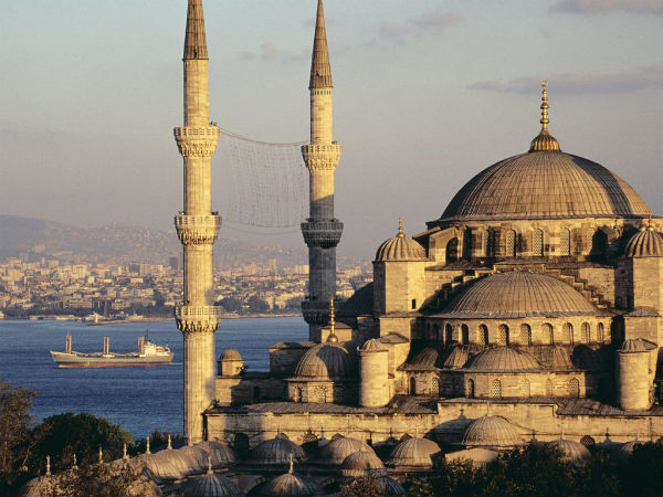 Перевод с турецкого
					(голубая мечеть)